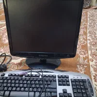 مانیتور سامسونگ و صفحه کلید کیبرد زیر لب تاپ