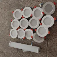 تعداد ۱۰ عدد هالوژن گرد پر نور
