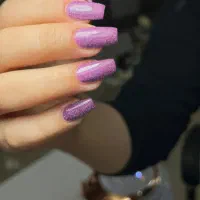 کاشت ناخن زیبا و لاکچری و لیفت ابرو جذاب