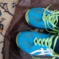 کفش والیبالasics