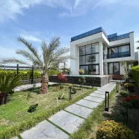 فروش-750-متر-ویلای-شهرکی-استخردار