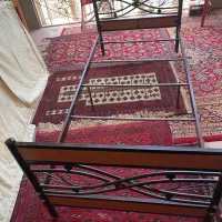 تخت فلزی و تشک یک نفره