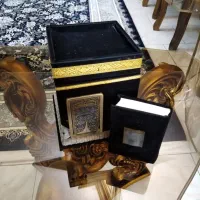 ماکت کعبه به همراه قرآن کریم عتیقه