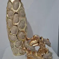 گلدان طلایی و دلفین دکوری طلایی