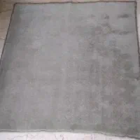 موکت پرز بلند و دو عدد پادری طوسی