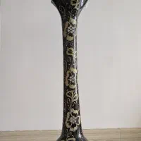 گلدان شیشه‌ای ایستاده