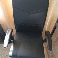 صندلی اداری و مناسب کارهای دیگر .