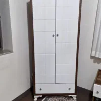 تخت وکمدو میز