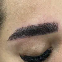 با ۹۹۰ هزار تومان  ابرو و چشم و لب تو زیبا کن