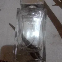 تعدادی شیشه عطرو ادکلن