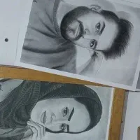 طراحی چهره با مداد و سیاه قلم