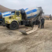 به یکنفرراننده تریلی ولوو