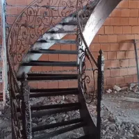 جوشکاری پله گرد ودرب و پنجره آهنی