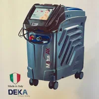 منشی و دستیار پزشک و دستیار پاکسازی پوست