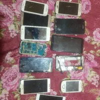 تعدادی تلفن همراه استوک یک جا به به فروش میرسد