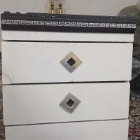 یک عدد میز دوکشو