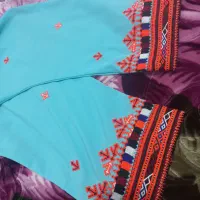 لباس آبی خوشرنگ