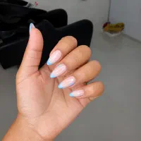 تخفیف ویژه کاشت ناخن ،ترمیم،ژلیش ،لمینت،کاور