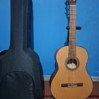گیتار کلاسیک برند رویال + پایه + هارد کیس