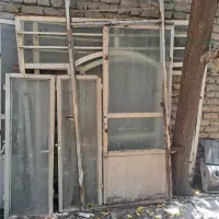 درب وپنجره فلزی سبک وسنگین باشیشه