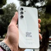 گوشی A35 و ۳ قاب نو و محلفظ دوربین