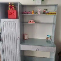 کتابخانه بسیار نو و جادار