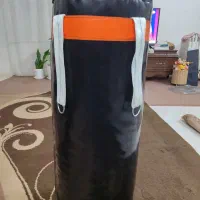 کیسه بوکس با دستکش