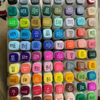 ماژیک طراحی ۶۷عددی به همراه دو کتاب طراحی