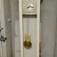 ساعت و صندلی