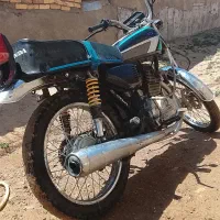 یک متور سیکلت ریکا200