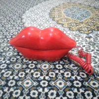 تلفن طرح لب