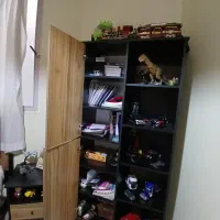 کنار تختی وکمد شرکتی خیلی با کیفیت بعلت جابجایی