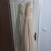 فروش و اجاره لباس مجلسی سایز ۳۶و۳۸و۴۰ همراه با شنل