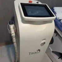 یک عدستگاه لیزر رولی تایتان زیرقیمت