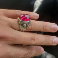 انگشترنقره رکاب دست ساز قلمزنی کارمشهد باسنگ یاقوت