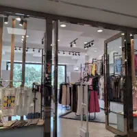 فروشنده