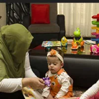 پرستار دو کودک