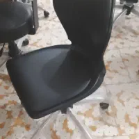 صندلی و زیر پایی