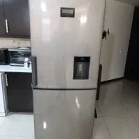 یخچال فریزر بدون برفک در حد نو