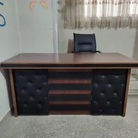 میز و فایل اداری