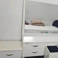 تخت دو نفره با اینه دراور و پاتختی بندر لنگه
