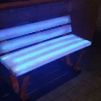 نیمکت چراغدار