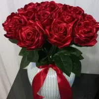 گل روبانی با گلدان