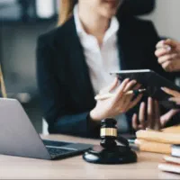 عریضه،وکالت، تنظیم دادخواست شکواییه، وکیل پایه یک