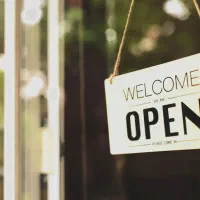 فروش-مغازه-22-متری-بر-اصلی