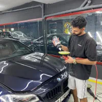 اولین مرکز خدمات پولیش و سرامیک در محل