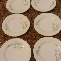 شیرینی خوری گندمی مسعود و گلابدان گلسرخی