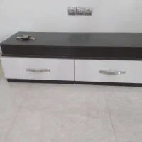 ۲ میز تلویزیون سالم بدون هیچ ایرادی