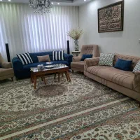 مبلمان ۸نفره به همراه میز وعسلی