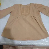 یه شومیز عروسکی کرم رنگ